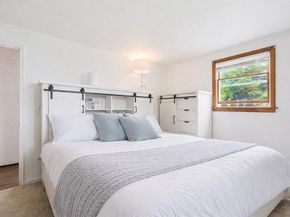 39 Marion St, Holbrook MA 02343