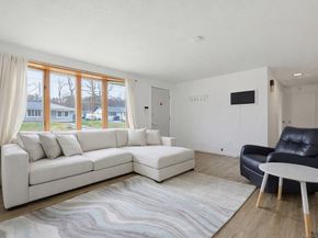 39 Marion St, Holbrook MA 02343