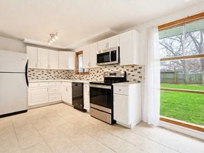 39 Marion St, Holbrook MA 02343