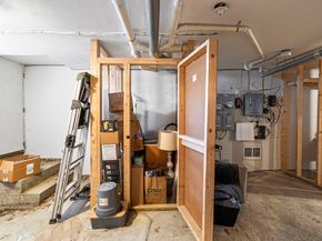 120 Bremen St 1, Boston MA 02128