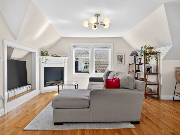 16 Primrose St 3, Boston MA 02131