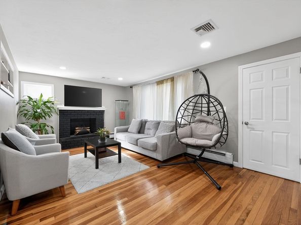 13 Mcauliffe Rd, Randolph MA 02368