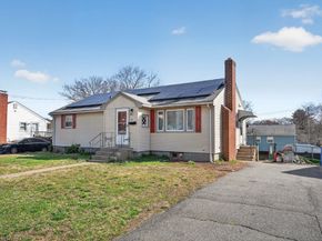13 Mcauliffe Rd, Randolph MA 02368