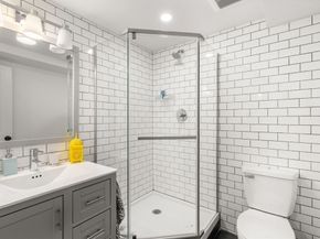 75 Auburn St, Newton MA 02466