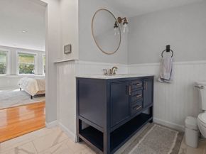 19 Lake Shore Dr, Weymouth MA 02189