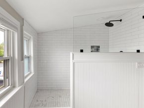 19 Lake Shore Dr, Weymouth MA 02189