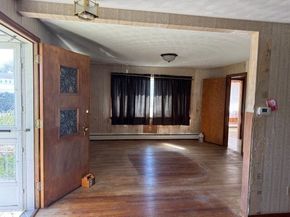 79 Chilmark St, Worcester MA 01604