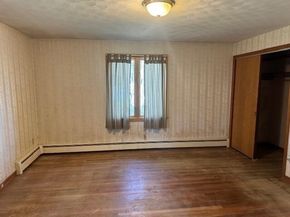 79 Chilmark St, Worcester MA 01604