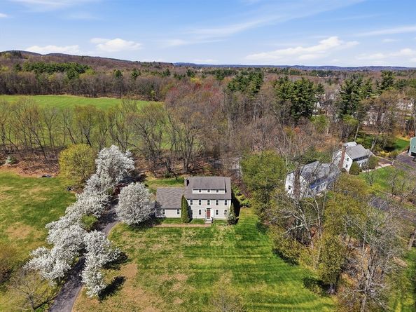 9 Cole Road, Sterling MA 01564