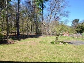 50 Roy St, Northbridge MA 01588