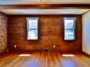 50 Roy St, Northbridge MA 01588