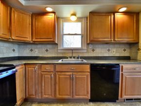 50 Roy St, Northbridge MA 01588