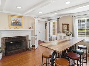11 North Ave, Melrose MA 02176