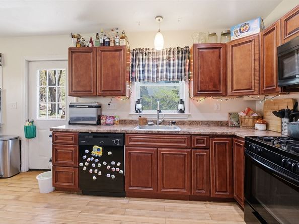 180 Ashburnham St, Fitchburg MA 01420