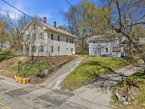 180 Ashburnham St, Fitchburg MA 01420