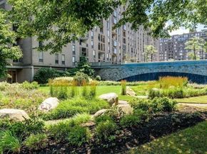 33 Pond Ave 1213, Brookline MA 02445