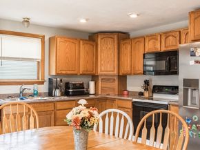 7 Leslie Lane, Millbury MA 01527