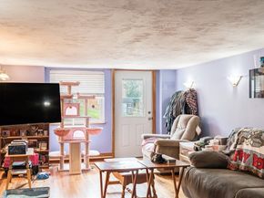 7 Leslie Lane, Millbury MA 01527