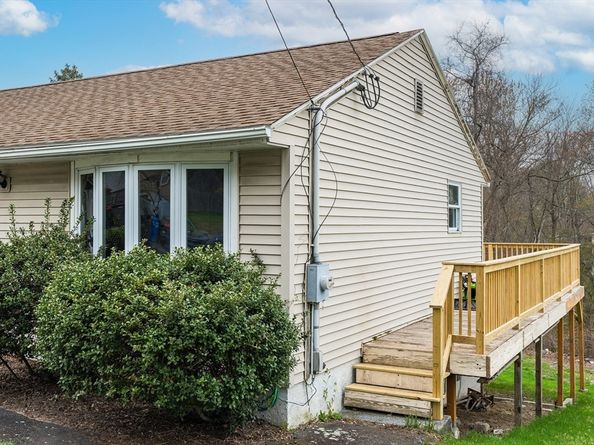 7 Leslie Lane, Millbury MA 01527