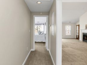 35 Essex Green Lane D, Peabody MA 01960
