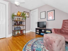 103 Cushing St 4, Waltham MA 02453