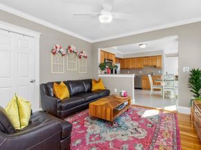 103 Cushing St 4, Waltham MA 02453