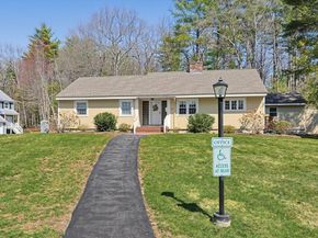 112 Heritage Dr 112, Northbridge MA 01588