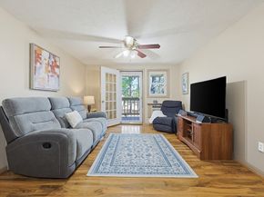 112 Heritage Dr 112, Northbridge MA 01588