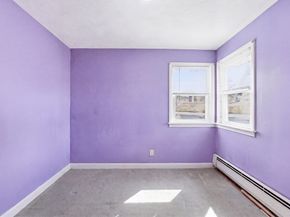3 Amherst St, Grafton MA 01536
