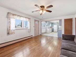 3 Amherst St, Grafton MA 01536