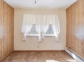 3 Amherst St, Grafton MA 01536
