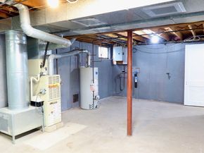 31 Mohawk, Burlington MA 01803