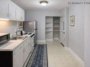 32 Market St, Newburyport MA 01950