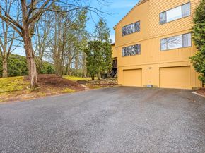 157 Leland Farm Rd 157, Ashland MA 01721