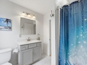 7 Cherry St, Southborough MA 01745