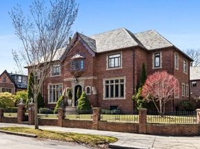 98 Carlton St, Brookline MA 02446