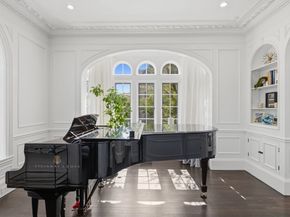 98 Carlton St, Brookline MA 02446