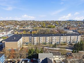 30 Franklin St 327, Malden MA 02148