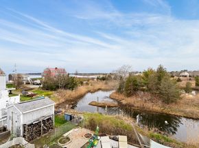 75 Pilgrim Ave, Wareham MA 02571