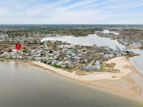75 Pilgrim Ave, Wareham MA 02571