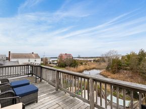 75 Pilgrim Ave, Wareham MA 02571