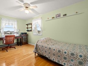 75 Pilgrim Ave, Wareham MA 02571
