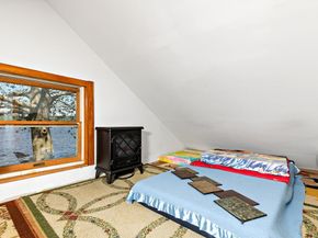 22 Fuller Shores Rd, Lakeville MA 02347