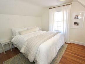 8 Birmingham Rd, Worcester MA 01606