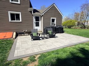 8 Birmingham Rd, Worcester MA 01606