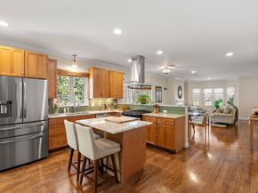 73 Oak Ave 1, Newton MA 02465