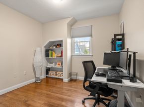 73 Oak Ave 1, Newton MA 02465