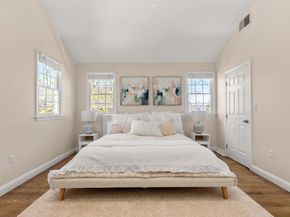 73 Oak Ave 1, Newton MA 02465