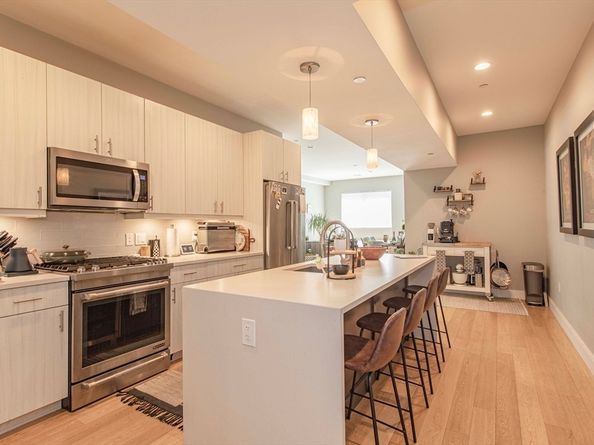 488 Dorchester Ave 3I, Boston MA 02127