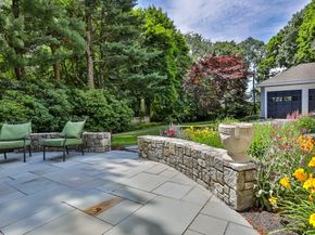 34 Brush Hill Ln, Milton MA 02186